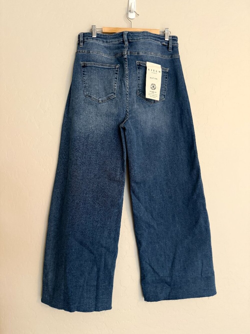 NWT! Risen High Rise Wide Leg Raw Hem Jeans Size 1X Tummy Control - Picture 2 of 9